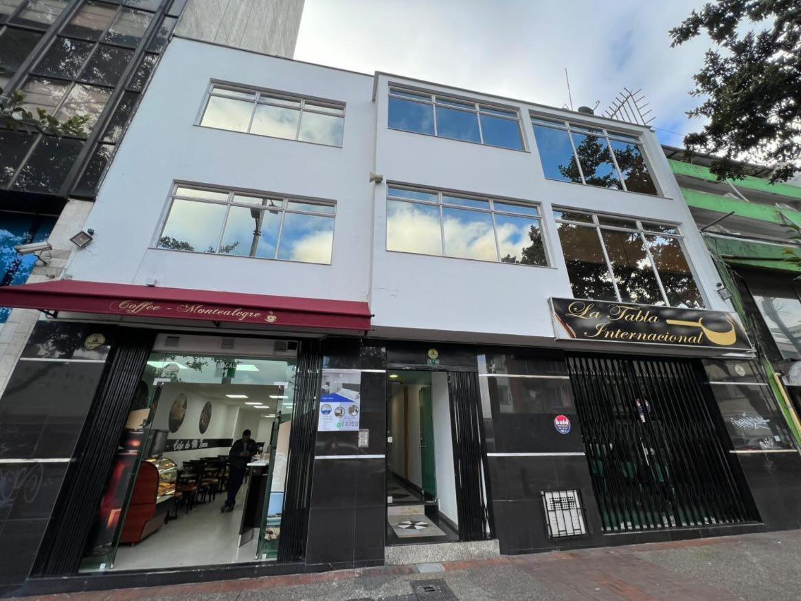 Aparta Hotel Montealegre Bogotá Exteriör bild